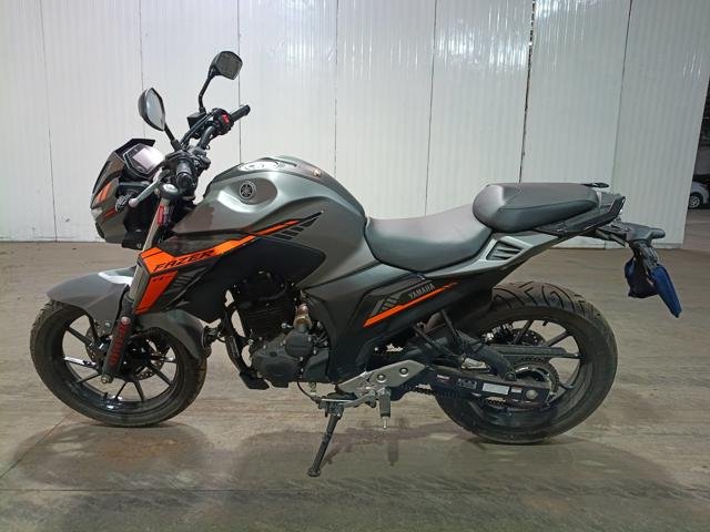 YAMAHA FZ25 FAZER 2025 CINZA